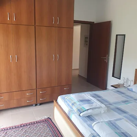 דירה Macky Upper Floor קאטו אלמירי