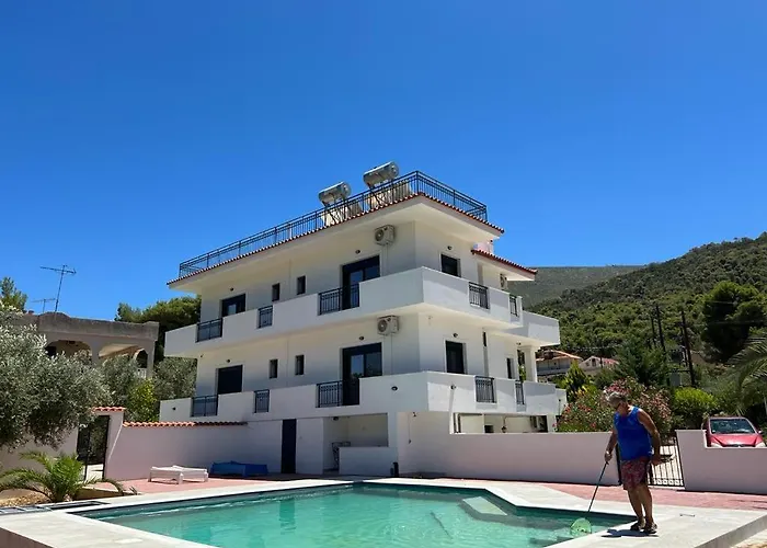 Macky Upper Floor * Kato Almiri