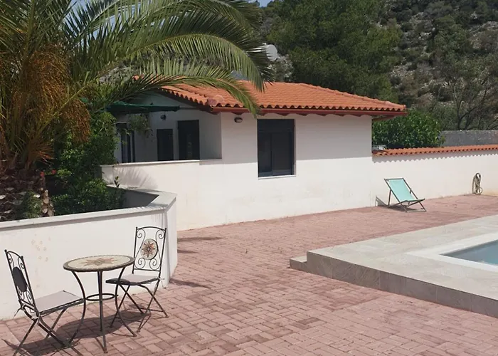 Macky Upper Floor * קאטו אלמירי