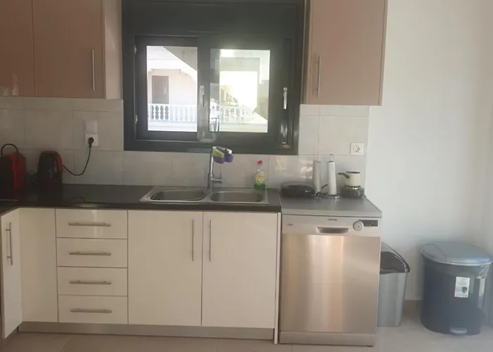 Macky Upper Floor דירה קאטו אלמירי