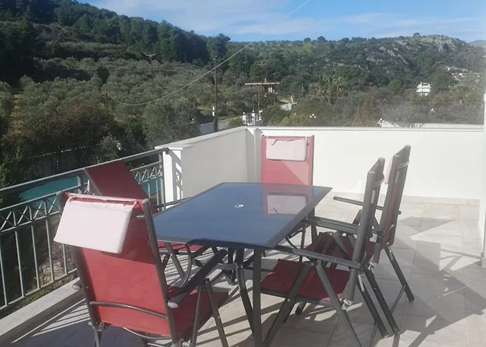 Macky Upper Floor Kato Almiri